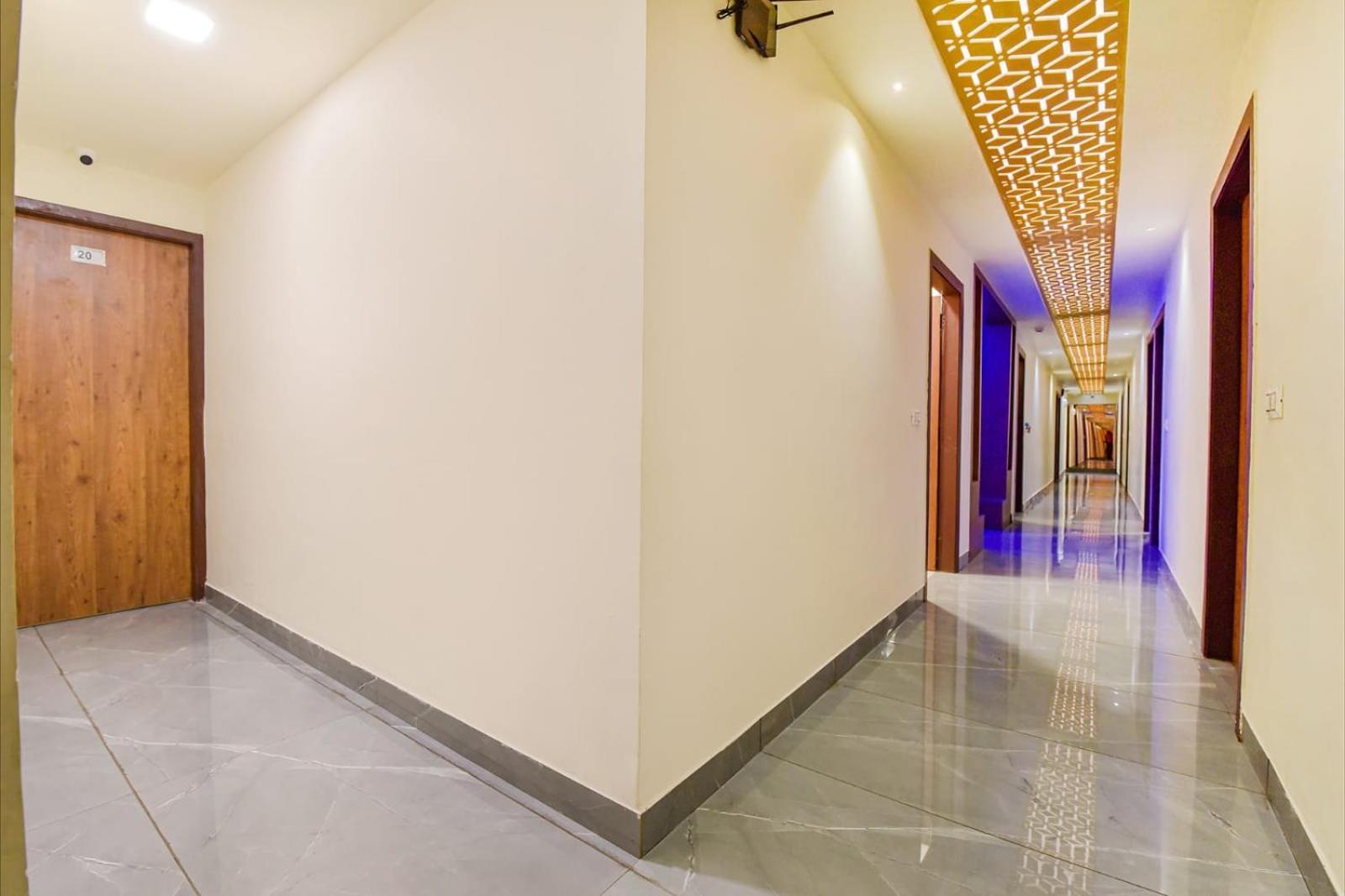 Hotel Avadh Palace, Subhash Bridge, Rto Circle, Ahmedabad Bagian luar foto