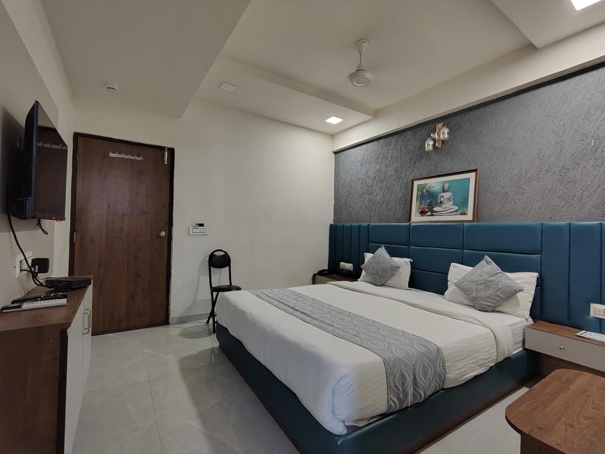 Hotel Avadh Palace, Subhash Bridge, Rto Circle, Ahmedabad Bagian luar foto