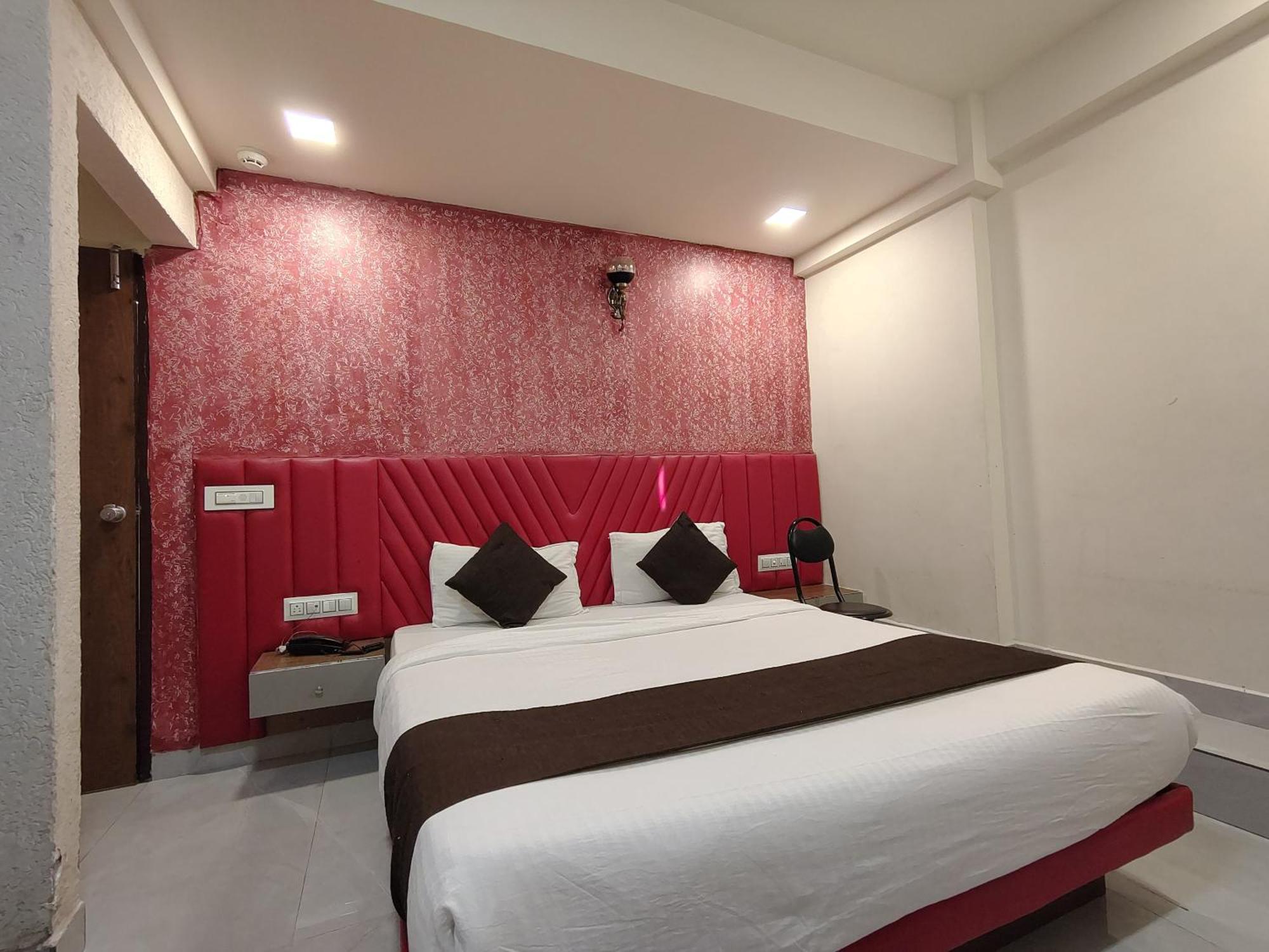 Hotel Avadh Palace, Subhash Bridge, Rto Circle, Ahmedabad Bagian luar foto