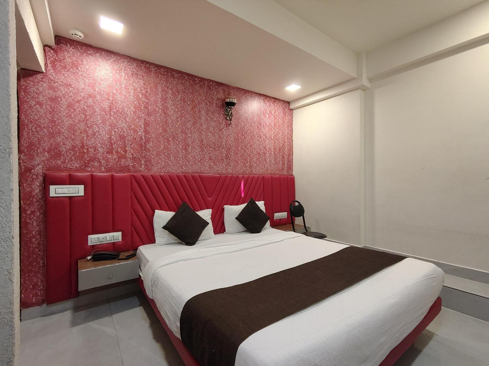 Hotel Avadh Palace, Subhash Bridge, Rto Circle, Ahmedabad Bagian luar foto