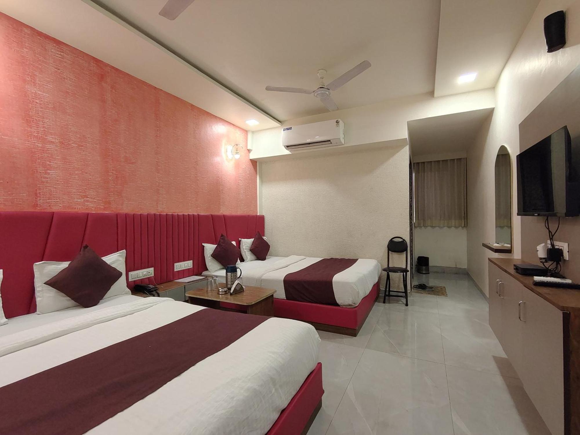 Hotel Avadh Palace, Subhash Bridge, Rto Circle, Ahmedabad Bagian luar foto